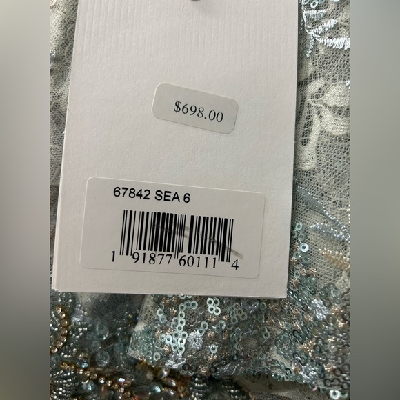 Mac Duggal 67842 NWT BELL SLEEVE FLORAL EMBELLISHED GOWN - Picture 15 of 15